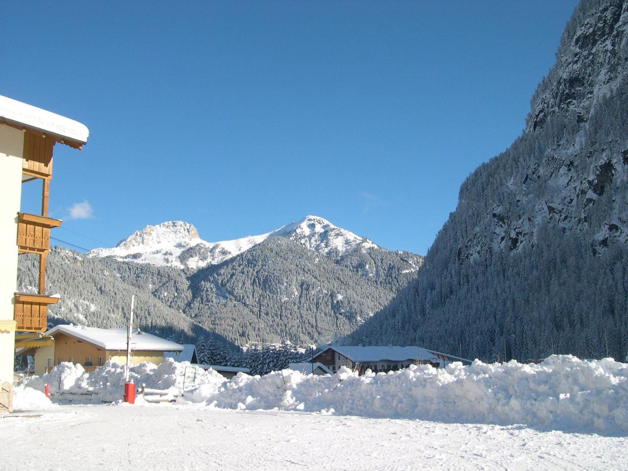 Hotel Ladina Campitello di Fassa Ngoại thất bức ảnh