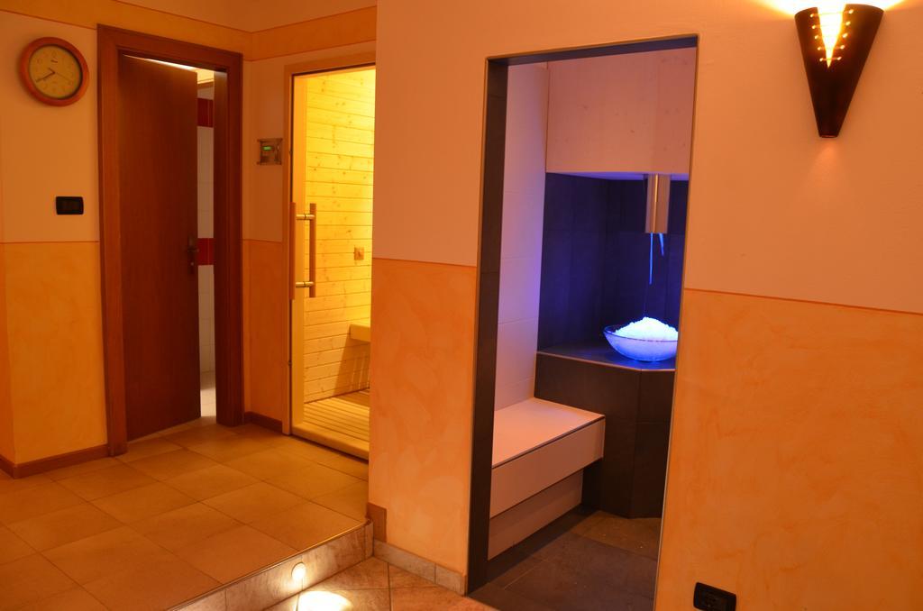 Hotel Ladina Campitello di Fassa Ngoại thất bức ảnh
