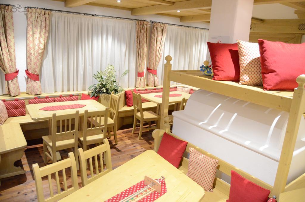 Hotel Ladina Campitello di Fassa Ngoại thất bức ảnh