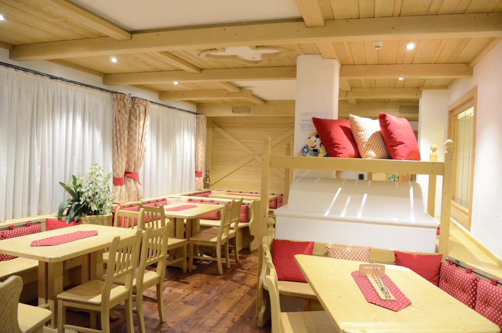 Hotel Ladina Campitello di Fassa Ngoại thất bức ảnh